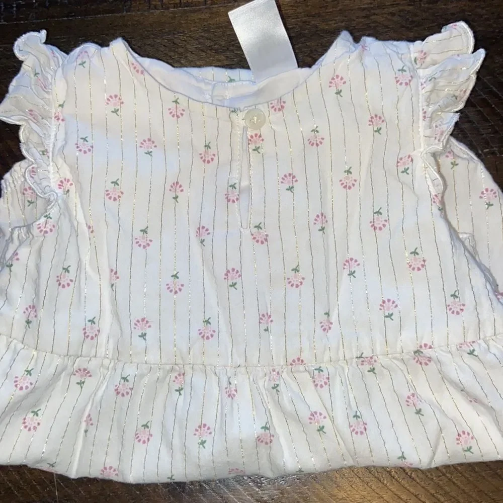 Carters romper - Picture 1 of 5